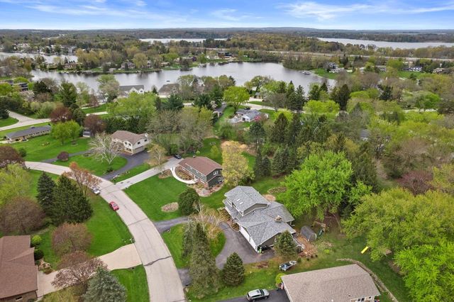 N51W35827 Hillcrest COURT, Oconomowoc, WI 53066