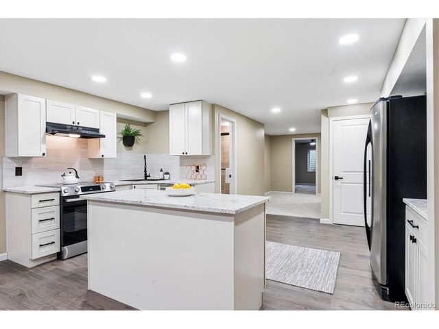 8114 S Zephyr Way, Littleton, CO 80128