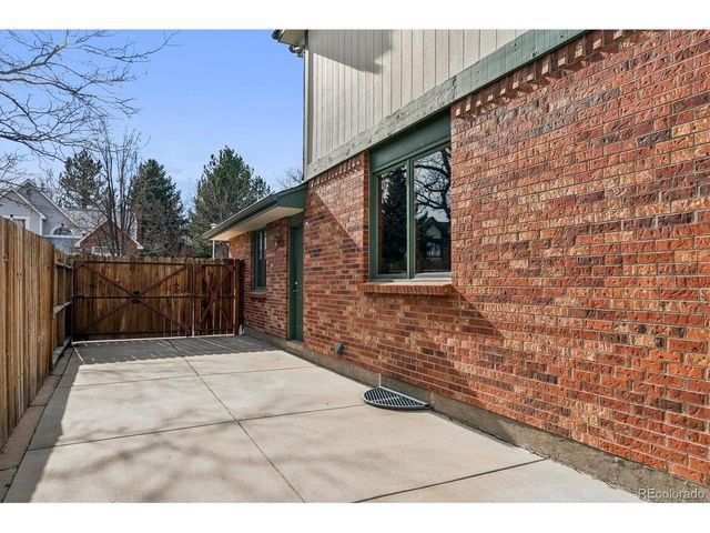 8114 S Zephyr Way, Littleton, CO 80128