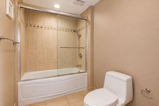655 W Irving Park Road W 5003, Chicago, IL 60613