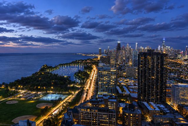 655 W Irving Park Road W 5003, Chicago, IL 60613