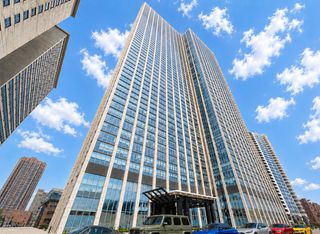 655 W Irving Park Road W 5003, Chicago, IL 60613