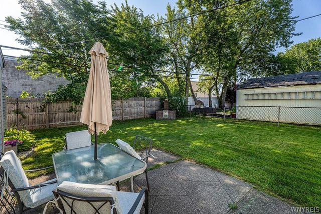 71 Wrexham Court North, Tonawanda, NY 14150