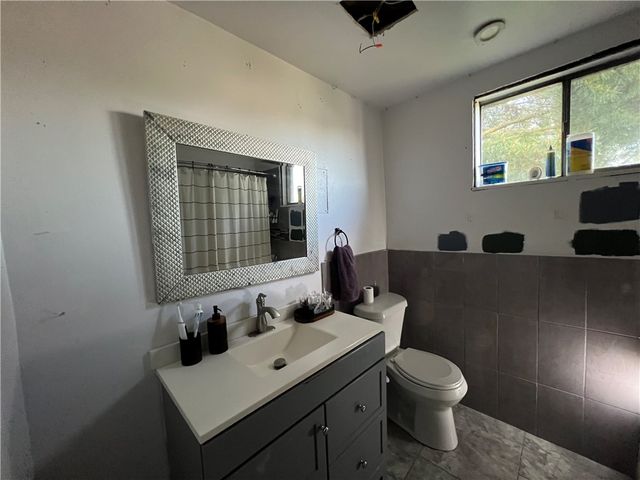 3204 Orchard St, Mckeesport, PA 15132