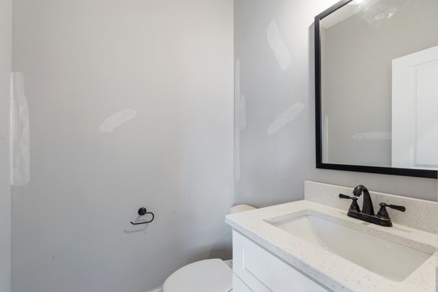 87 Charlotte Rd, Clarksville, TN 37040