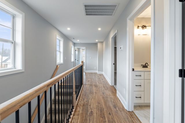 87 Charlotte Rd, Clarksville, TN 37040