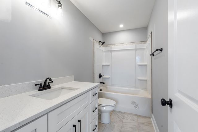 87 Charlotte Rd, Clarksville, TN 37040