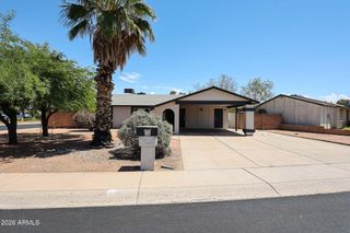 2602 E CHARLESTON Avenue, Phoenix, AZ 85032