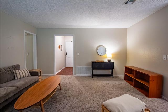 714 Oak Park Drive, Choctaw, OK 73020