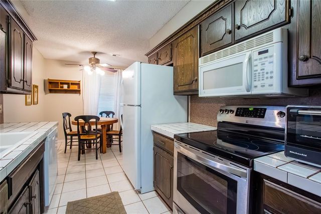 714 Oak Park Drive, Choctaw, OK 73020