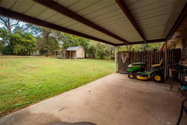 714 Oak Park Drive, Choctaw, OK 73020