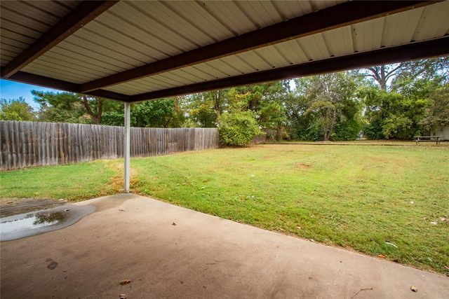 714 Oak Park Drive, Choctaw, OK 73020