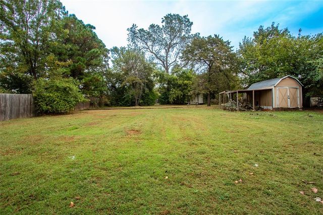 714 Oak Park Drive, Choctaw, OK 73020