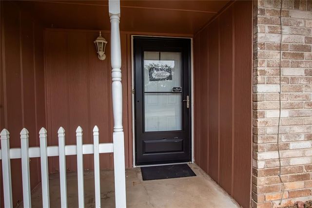 714 Oak Park Drive, Choctaw, OK 73020