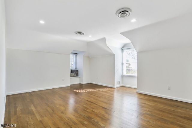 1008 Mary Allen Ln, Mountainside Boro, NJ 07092