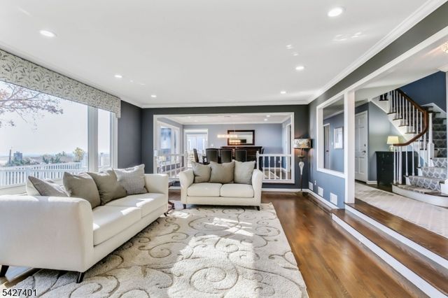 1008 Mary Allen Ln, Mountainside Boro, NJ 07092