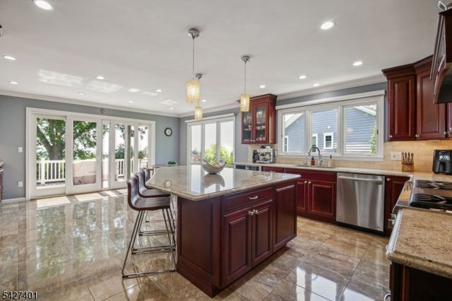 1008 Mary Allen Ln, Mountainside Boro, NJ 07092