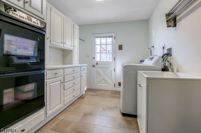 1008 Mary Allen Ln, Mountainside Boro, NJ 07092