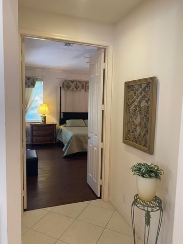 9201 Wentworth Lane, Port St. Lucie, Port St Lucie, FL 34986