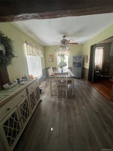 533 Montauk Highway, Westhampton Beach, NY 11978