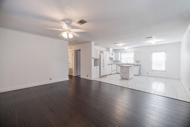 11738 Greencanyon Drive, Houston, TX 77044