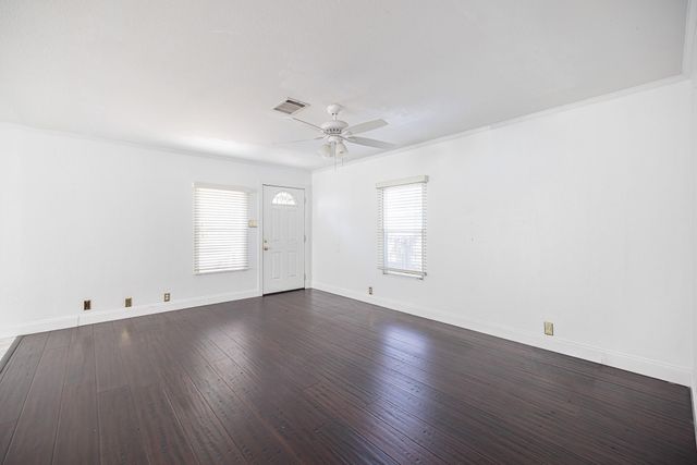 11738 Greencanyon Drive, Houston, TX 77044