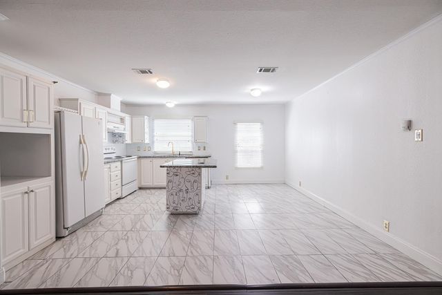11738 Greencanyon Drive, Houston, TX 77044