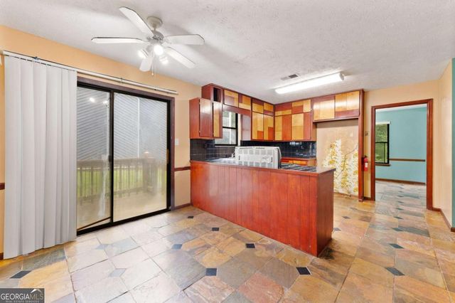 3244 Harbor Woods Road, Decatur, GA 30034