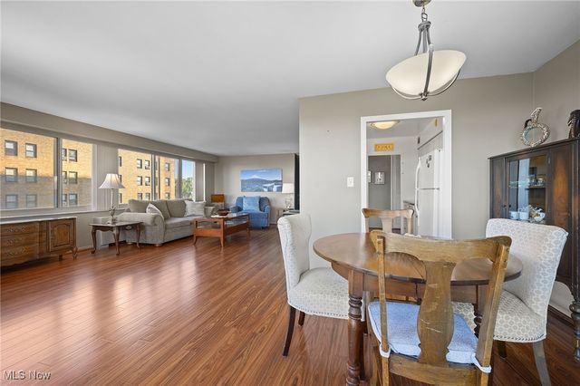 12520 Edgewater Drive 606, Lakewood, OH 44107