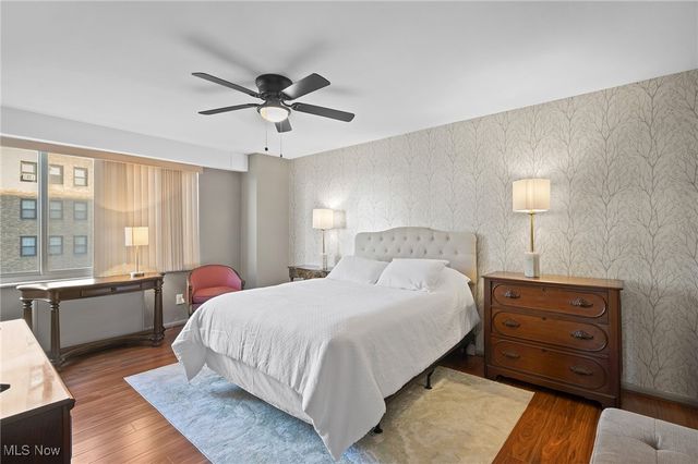 12520 Edgewater Drive 606, Lakewood, OH 44107