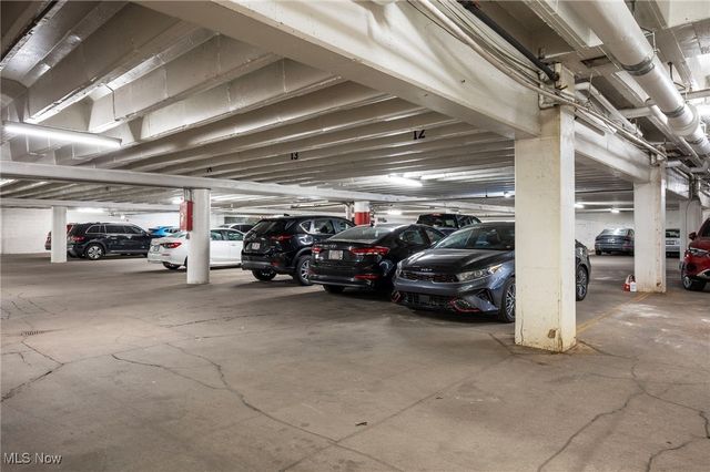 12520 Edgewater Drive 606, Lakewood, OH 44107