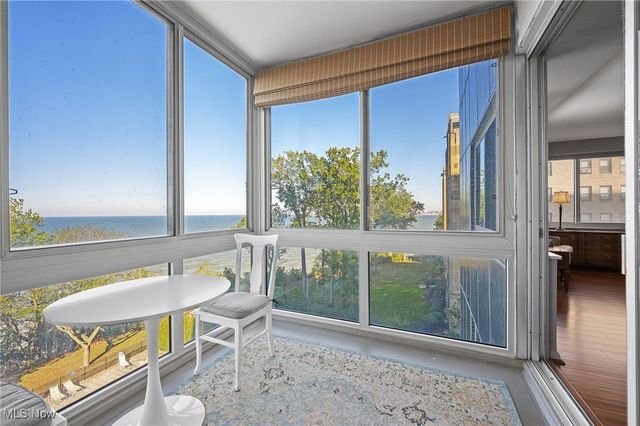 12520 Edgewater Drive 606, Lakewood, OH 44107