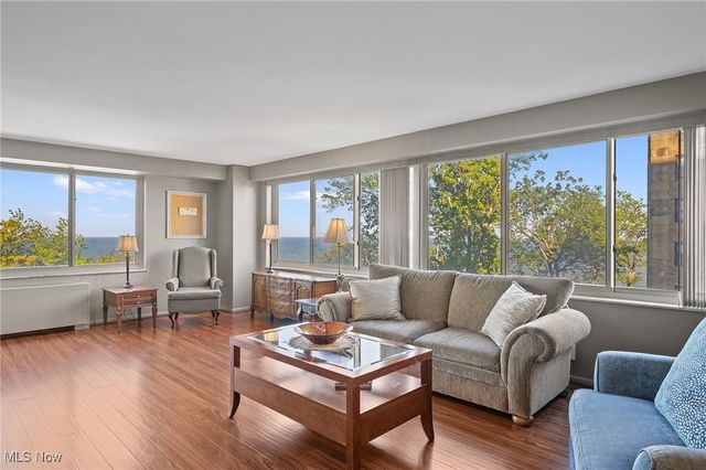 12520 Edgewater Drive 606, Lakewood, OH 44107