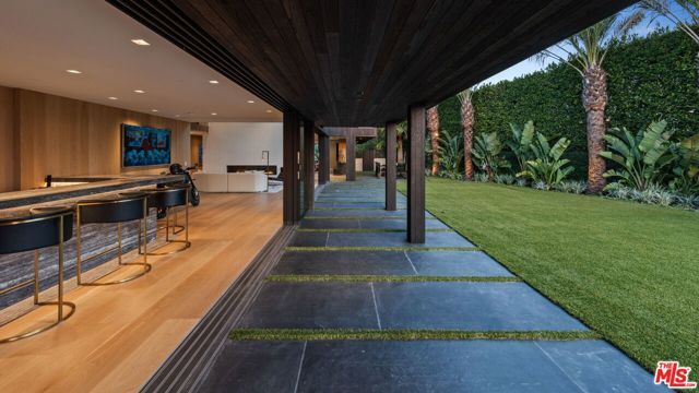 1663 Summitridge Drive, Beverly Hills, CA 90210
