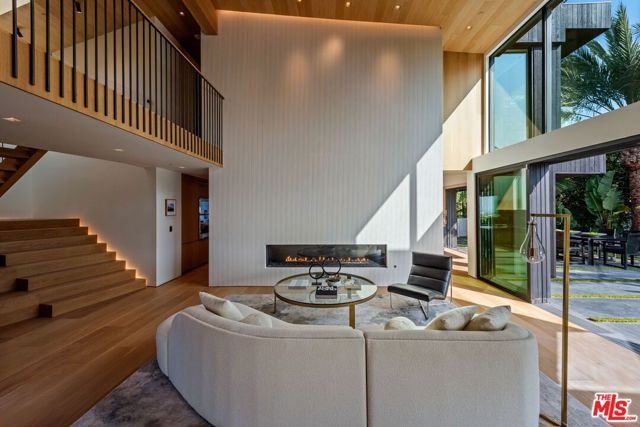 1663 Summitridge Drive, Beverly Hills, CA 90210