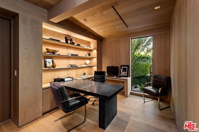 1663 Summitridge Drive, Beverly Hills, CA 90210
