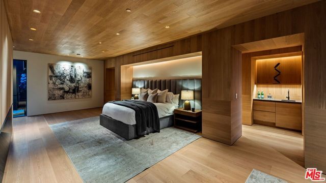 1663 Summitridge Drive, Beverly Hills, CA 90210