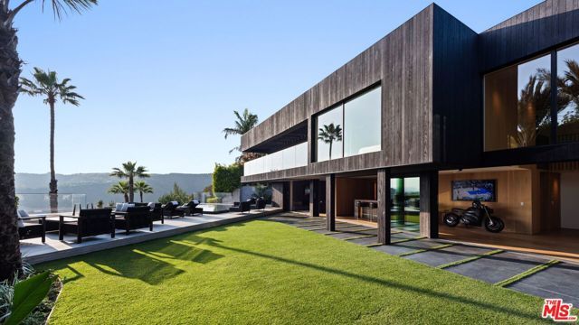 1663 Summitridge Drive, Beverly Hills, CA 90210