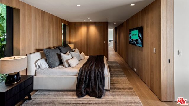 1663 Summitridge Drive, Beverly Hills, CA 90210