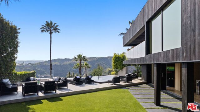 1663 Summitridge Drive, Beverly Hills, CA 90210