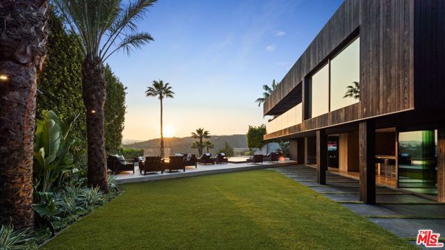 1663 Summitridge Drive, Beverly Hills, CA 90210
