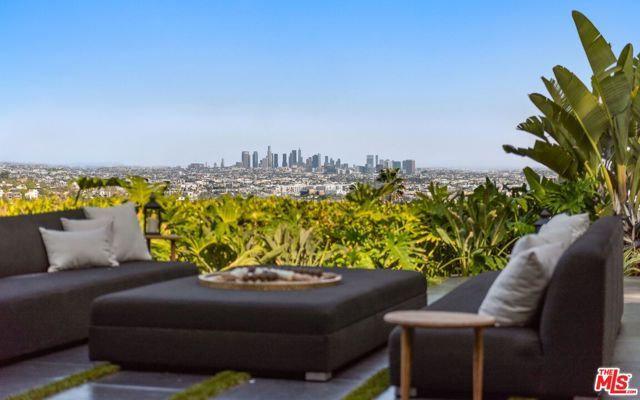 1663 Summitridge Drive, Beverly Hills, CA 90210