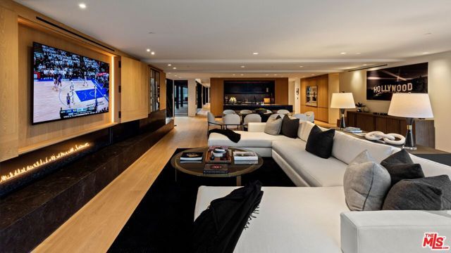 1663 Summitridge Drive, Beverly Hills, CA 90210