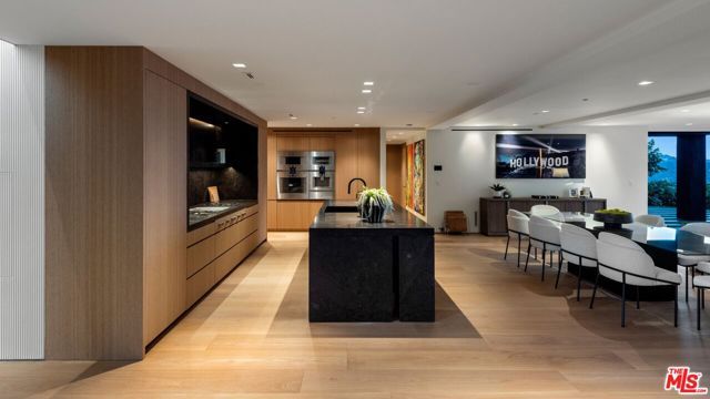 1663 Summitridge Drive, Beverly Hills, CA 90210
