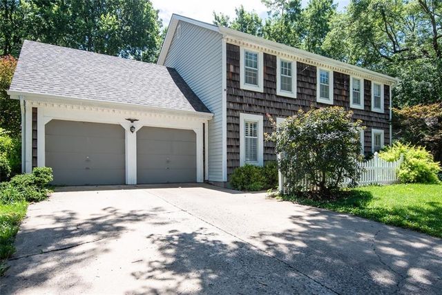 10411 W 52nd Terrace, Shawnee, KS 66203