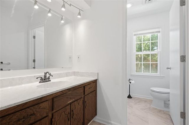10411 W 52nd Terrace, Shawnee, KS 66203