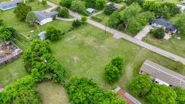 505 John Fielder Drive, Southmayd, TX 75092
