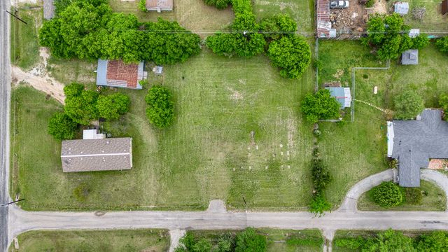 505 John Fielder Drive, Southmayd, TX 75092