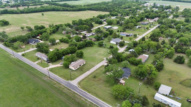 505 John Fielder Drive, Southmayd, TX 75092