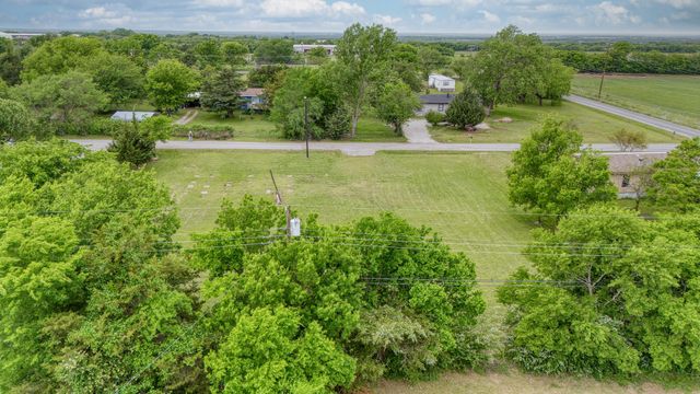 505 John Fielder Drive, Southmayd, TX 75092